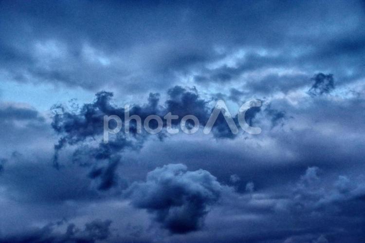 龍のような雲 龍,竜,雲の写真素材