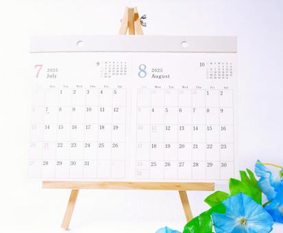 夏のカレンダー④(朝顔) 夏のカレンダー④(朝顔) 朝顔,カレンダー,イーゼルの写真素材