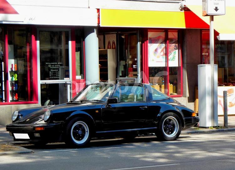 自動車スポーツカー　911ポルシェ porsche,すてき,アップ画像の写真素材