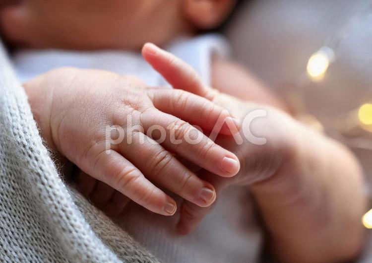 新生児の赤ちゃんの手 新生児,手,赤ちゃんの写真素材