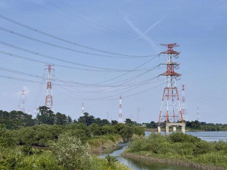 桑名の鉄塔群1 鉄塔,電線,送電の写真素材