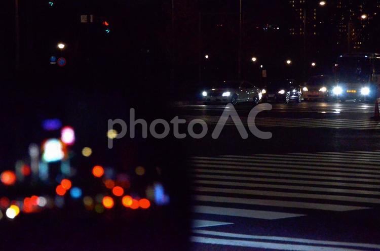 都会の夜の交差点 夜景,都会,都市の写真素材