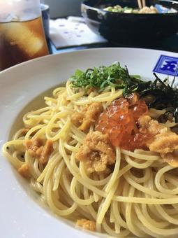 うにといくらの和風パスタ うに,いくら,和風の写真素材