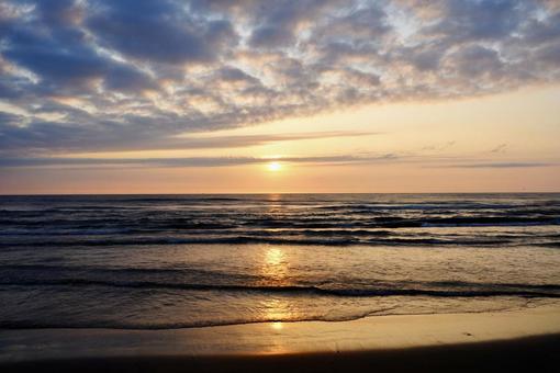 海と空が溶け合う瞬間 海と空が溶け合う瞬間の写真