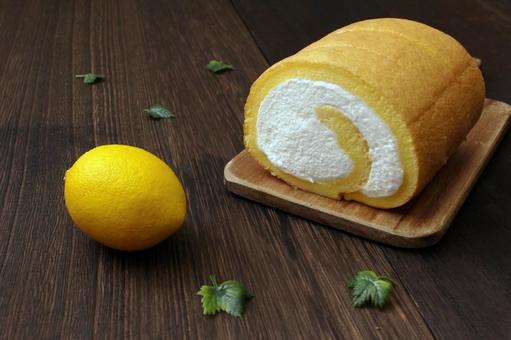 レモン風味ロールケーキ レモン風味ロールケーキ ロールケーキ,レモン,クリームの写真素材