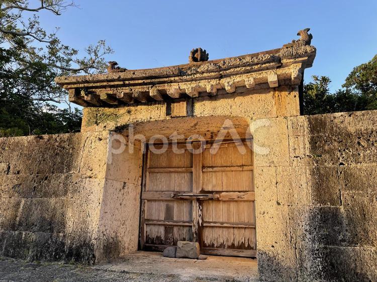 園比屋武御嶽石門 世界遺産,御嶽,門の写真素材