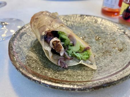 Firefly squid and broccoli spring rolls, JPG