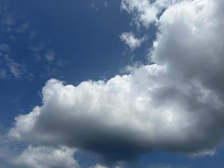 青空ともくもく雲 青空ともくもく雲の写真