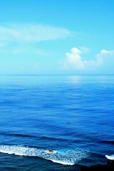 奄美 波のある海 奄美 波のある海 海,波,波しぶきの写真素材
