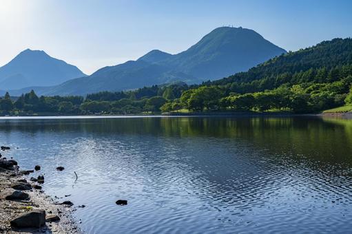 View of Mount Yufu and Mount Tsurumi from Lake Shidaka, Oita Prefecture, evergreen lake, oita prefecture, aso kuju national park, JPG