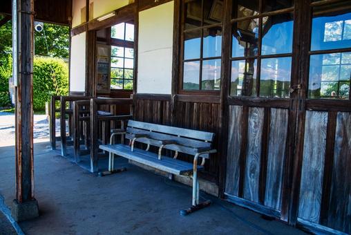Rural Station: Mimasaka Takio Station on the Inbi Line, JPG