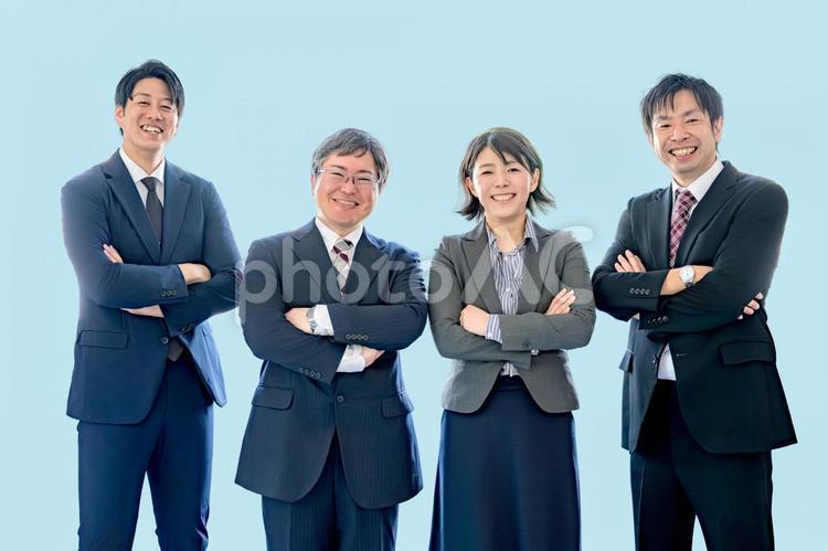 腕組みしたビジネスチーム ビジネスチーム,ビジネスパーソン,企業の写真素材