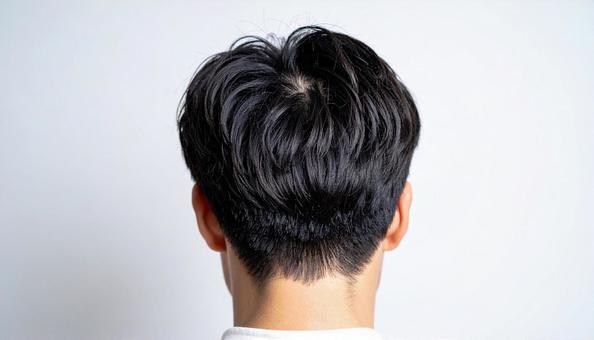 短髪の若いアジア系男性の後ろ姿と髪型 短髪の若いアジア系男性の後ろ姿と髪型の写真
