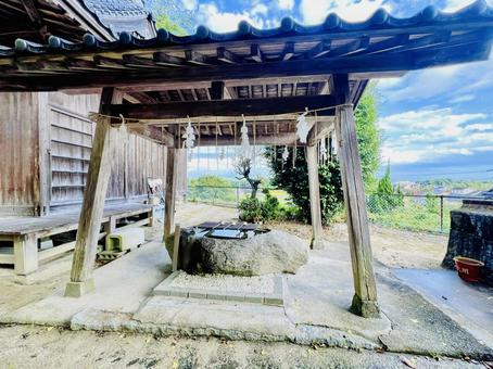 綾部八幡神社 綾部八幡神社,鳥居,参道の写真素材