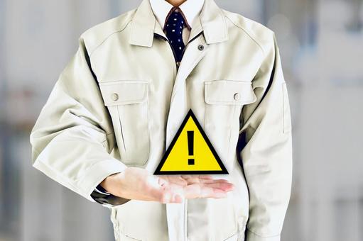 注意する男性スタッフ 注意,要注意,作業員の写真素材