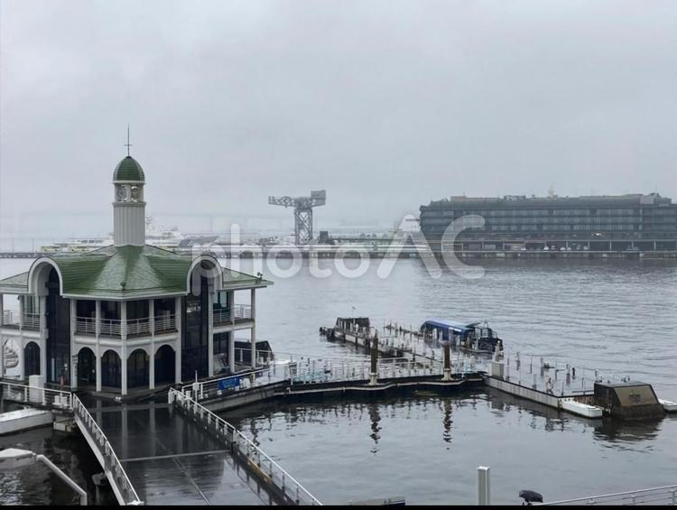 横浜の雨景色 横浜,雨,雨景色の写真素材