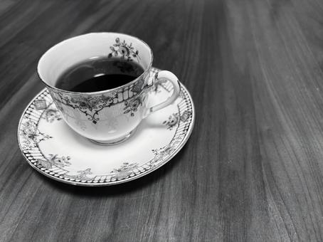 モノクロのコーヒー モノクロのコーヒーの写真