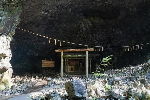 天岩戸神社　天安河原 天岩戸神社,天安河原,仰慕ヶ窟の写真素材