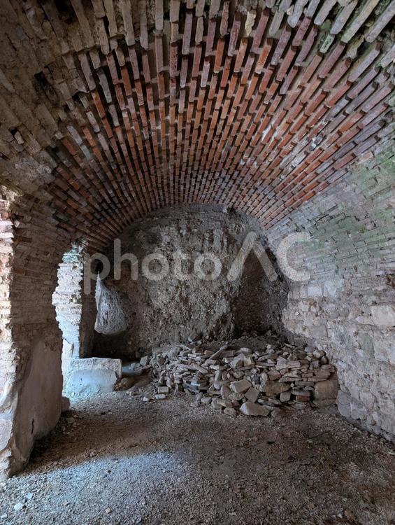 ローマ浴場遺跡 浴場,温泉,遺跡の写真素材