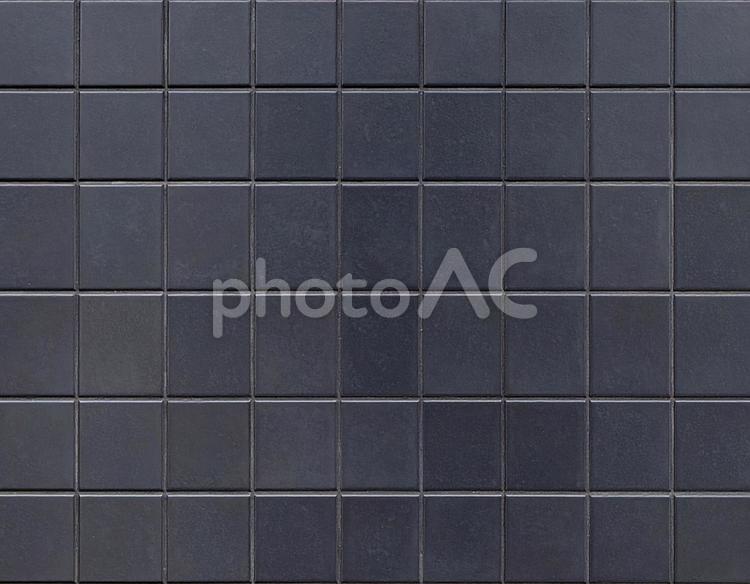 ダークグレー微光メタルスクエアタイル タイル,メタル,スクエアの写真素材