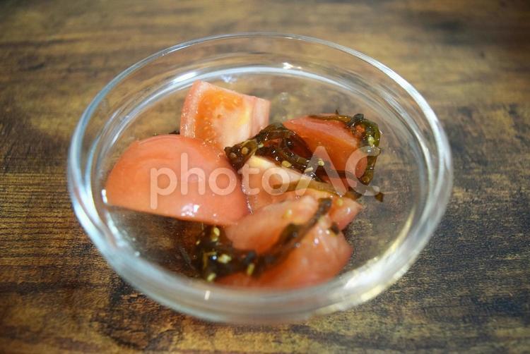 トマトの塩昆布和え トマト,小鉢,塩昆布の写真素材