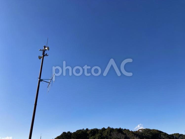 屋外スピーカーと青空 屋外スピーカー,スピーカー,青空の写真素材