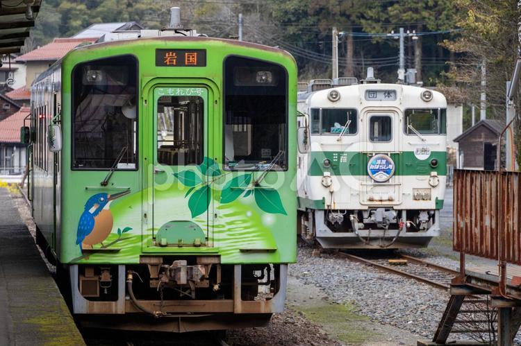 錦川鉄道ディーゼル車両とキハ40系 錦川鉄道,鉄道,気動車の写真素材