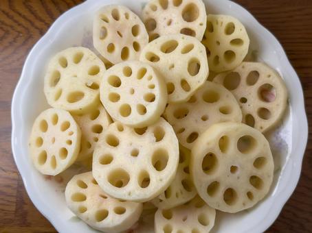 カットした蓮根 れんこん,生蓮根,根菜の写真素材