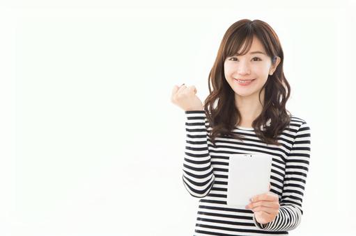 若い女性 ボーダー タブレット 若い女性 ボーダー タブレット 女性,タブレット,人物の写真素材