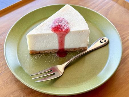 Rare cheesecake eaten at a cafe, JPG Rare cheesecake eaten at a cafe, JPG