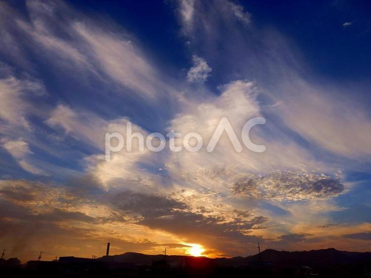 【空の写真】夕暮れの空 夕焼け,夕空,空の写真素材