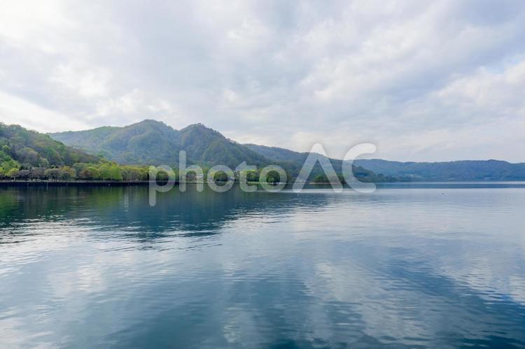 洞爺湖の美しいリフレクション 洞爺湖,北海道,リフレクションの写真素材