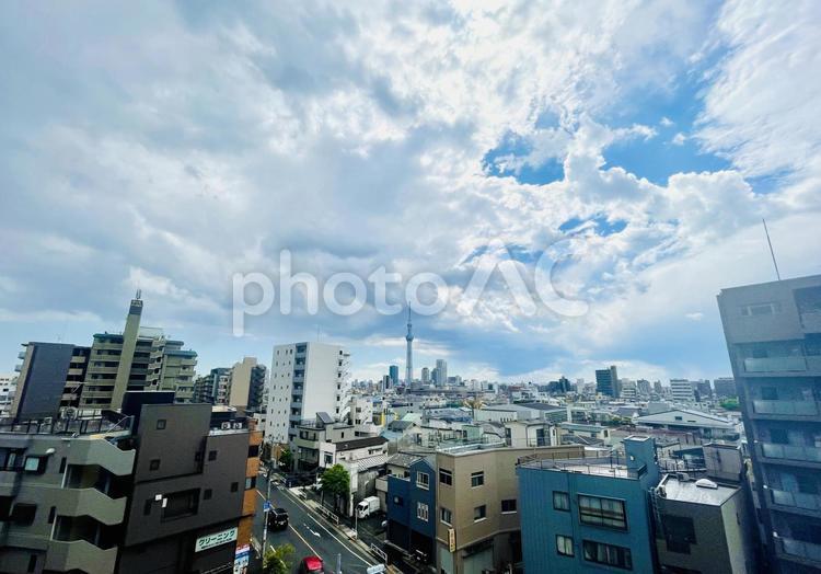 スカイツリーのある風景 スカイツリー,空,ビルの写真素材
