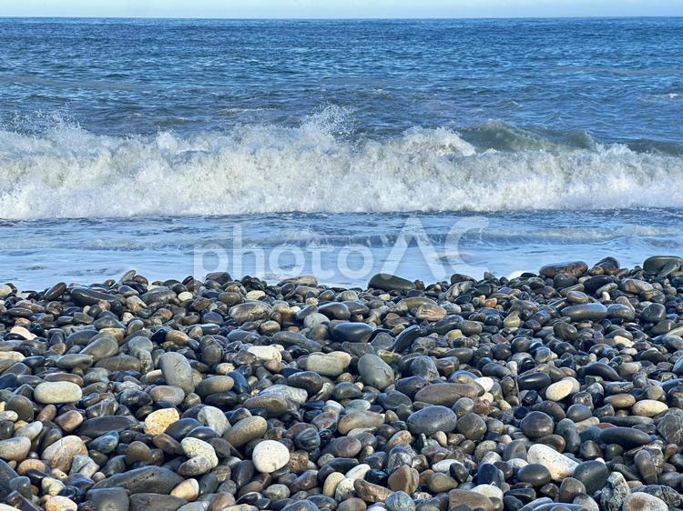 海岸　波打ち際 　海　砂利 新宮市大浜海岸,王子が浜,海岸植物の写真素材