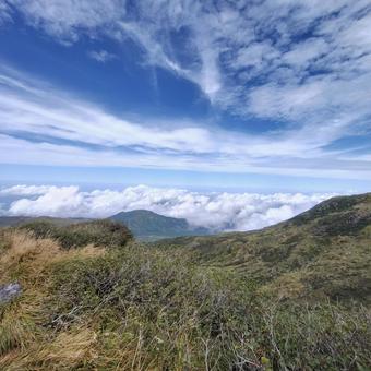 尾根からの景色の写真
