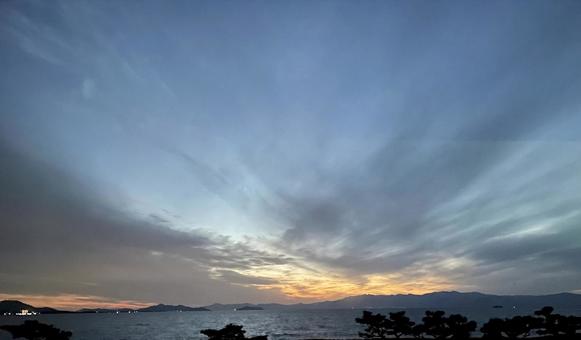 雨上がりの夕焼け 雨上がりの夕焼けの写真