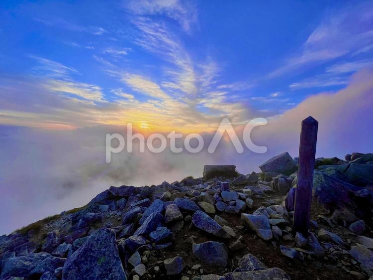 鷲羽岳からの夕暮れ 北アルプス,登山,アウトドアの写真素材