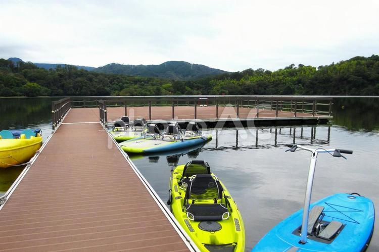 一碧湖風景7(静岡県・伊東) 一碧湖,ボート乗り場,桟橋の写真素材