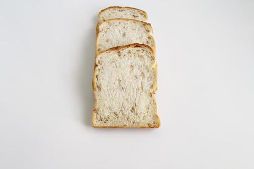 食パンのスライス三枚 食パンのスライス三枚の写真