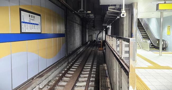 神戸市営地下鉄新長田駅（終点） 神戸市営地下鉄,海岸線,新長田駅の写真素材