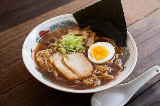 なつかし醤油ラーメン なつかし醤油ラーメン ラーメン,醬油ラーメン,拉麺の写真素材