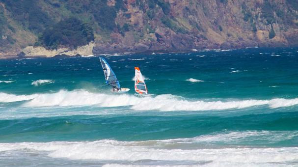 白浜海岸とウィンドサーフィン 白浜海岸とウィンドサーフィン 白浜海岸,海,エメラルドグリーンの写真素材