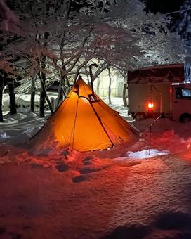 雪中キャンプ 雪中キャンプの写真