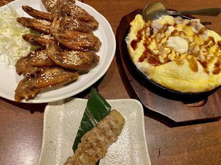 名古屋メシ。手羽先とおつまみ 食べ物,食事,手羽先の写真素材