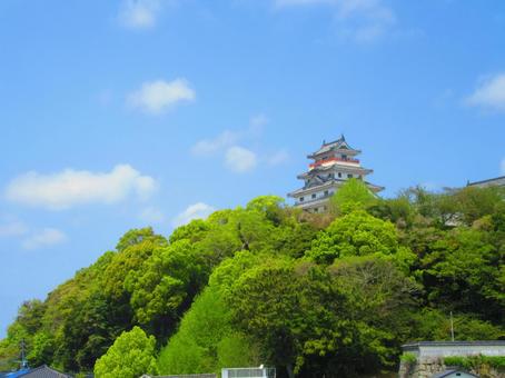 晴れた空と唐津城 晴れた空と唐津城の写真