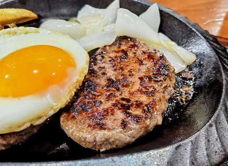 ハンバーグ ハンバーグ ハンバーグ,食べ物,お肉の写真素材