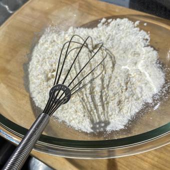 おやつ作りに使う小麦粉 小麦粉,料理,お菓子作りの写真素材