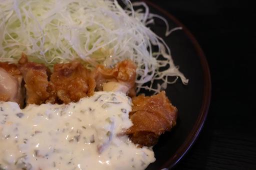焼き肉店のチキン南蛮 焼き肉店のチキン南蛮の写真