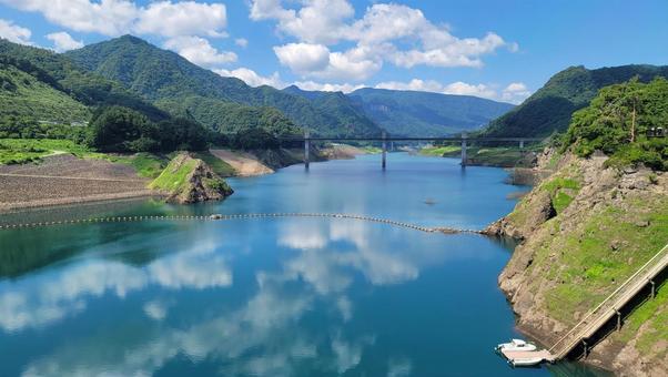 夏の八ッ場あがつま湖 夏の八ッ場あがつま湖の写真
