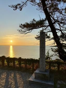 The Sea of Japan and cliffs seen from Tojinbo in Fukui Prefecture in the evening, JPG